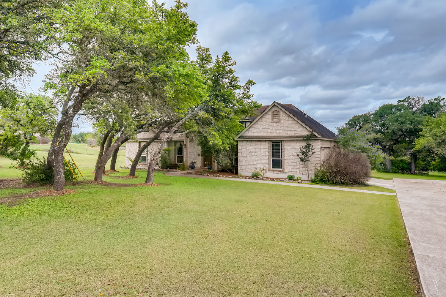 106 Kendall Woods Dr, Boerne, TX 78006 - Real Estate Photography & Virtual  Tours | Virtuance